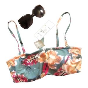 NWT Roxy Bandeau Bikini Top size small.